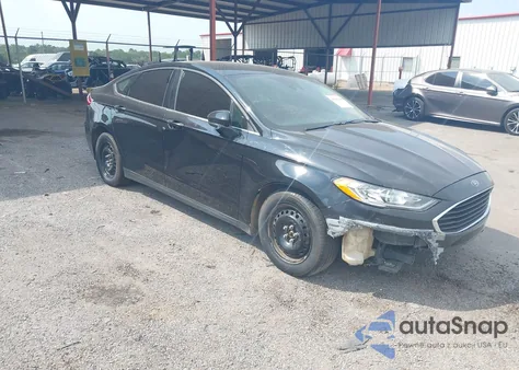 2020 Ford Fusion S z USA, uszkodzony, nr VIN 3FA6P0G74LR234421